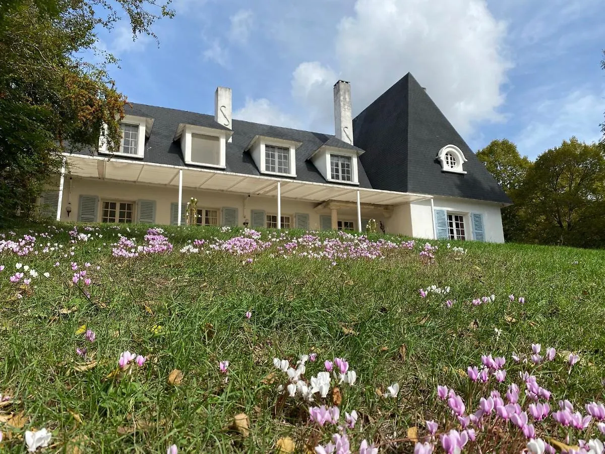 Holiday home Manoir Et Appartements Avec Piscine Au Domaine De Bize Mirepoix Mirepoix