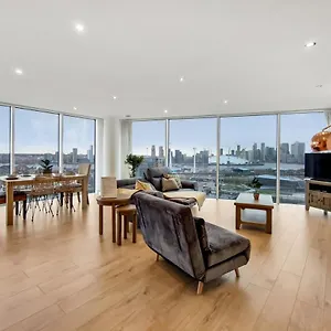 https://deluxe-two-bed-apartment-by-london-excel.brighton-hotels-england.com